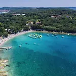 Kastanjez I بولا