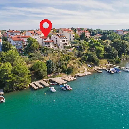 2 Bedroom Amazing Apartment In Pula