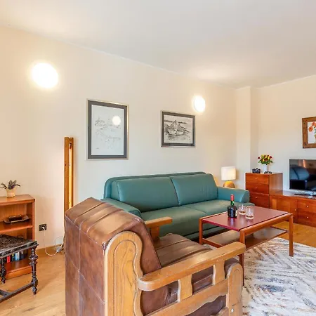 2 Bedroom Amazing Apartment In Pula