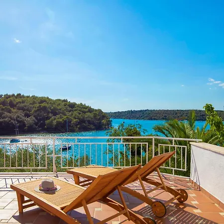 2 Bedroom Amazing Apartment In Pula Apartment Pula